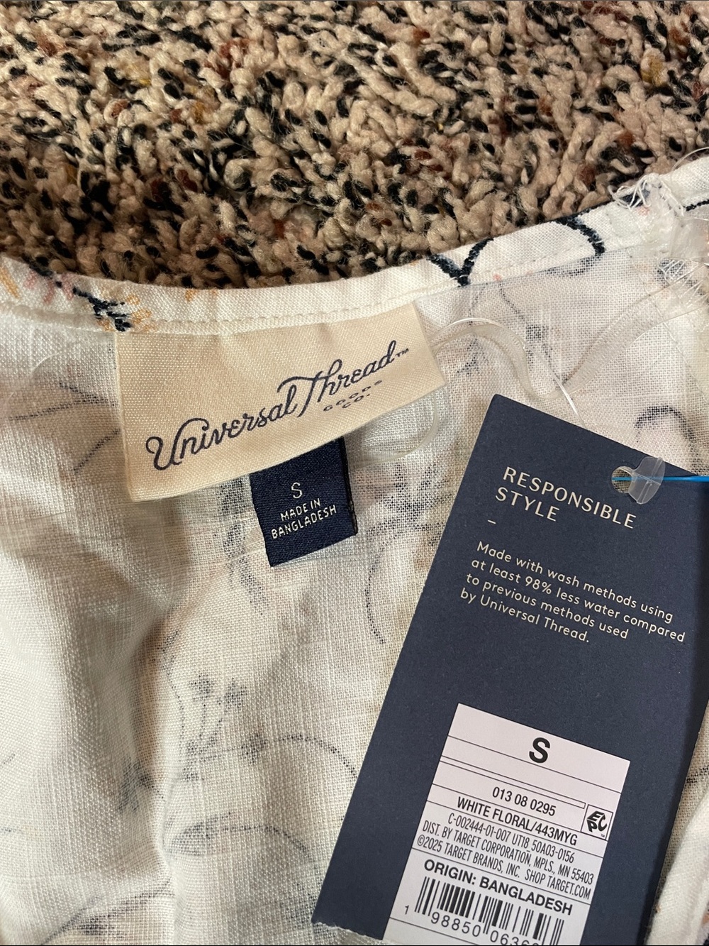 Universal Thread White Floral Elbow Sleeve V-Neck A Line Mini Skater Dress NWT - Picture 8 of 8